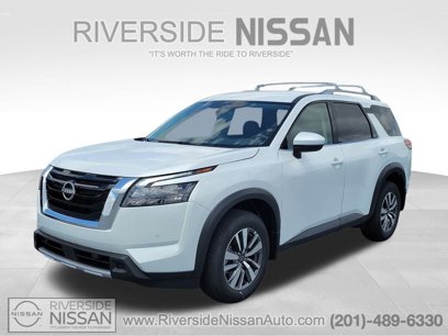 New 2025 Nissan Pathfinder SL w/ Cargo Package