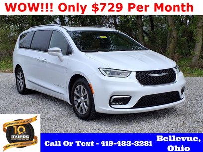 Used 2024 Chrysler Pacifica Pinnacle