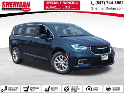 New 2025 Chrysler Pacifica Select