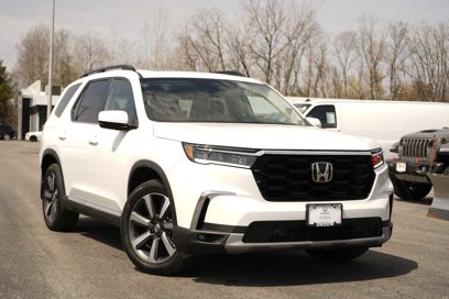 Certified 2025 Honda Pilot Touring
