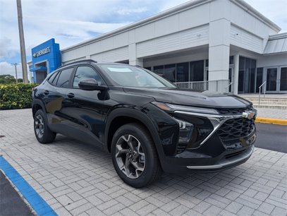 New 2025 Chevrolet Trax LT w/ Driver Confidence Package