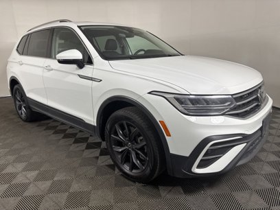 Certified 2022 Volkswagen Tiguan SE w/ Panoramic Sunroof Package