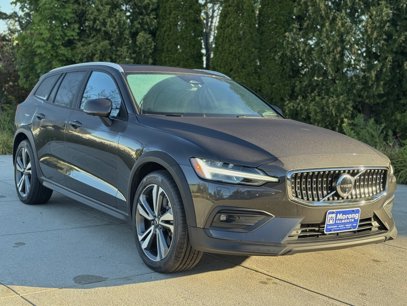 Used 2024 Volvo V60 B5 Cross Country Plus