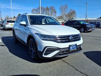 Certified 2024 Volkswagen Tiguan SE w/ Panoramic Sunroof Package