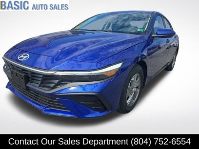 Used 2025 Hyundai Elantra SE w/ Cargo Package