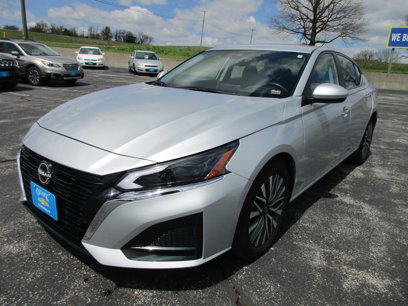 Used 2023 Nissan Altima 2.5 SV