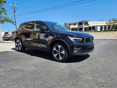 New 2025 Volvo XC40 B5 Core w/ Protection Package