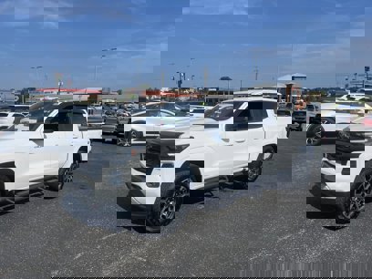 Used 2024 Chevrolet Colorado Z71 w/ Z71 Convenience Package 2