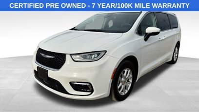 Used 2023 Chrysler Pacifica Touring-L
