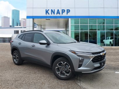 Used 2025 Chevrolet Trax LT w/ Driver Confidence Package