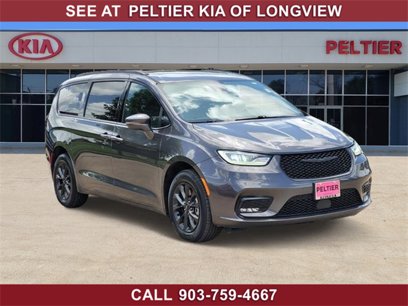 Used 2021 Chrysler Pacifica Limited w/ S Appearance Package