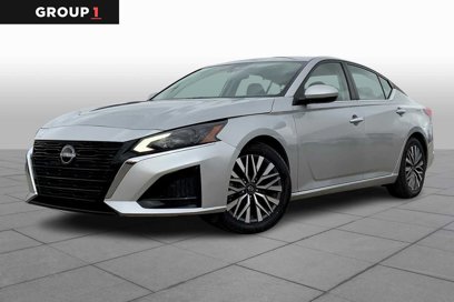Used 2023 Nissan Altima 2.5 SV