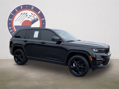 Used 2023 Jeep Grand Cherokee Limited w/ Black Appearance Package