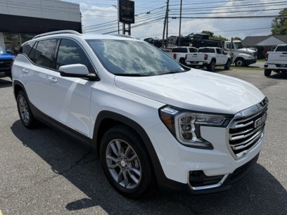Used 2024 GMC Terrain SLT