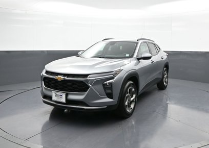 Used 2025 Chevrolet Trax LT w/ Driver Confidence Package