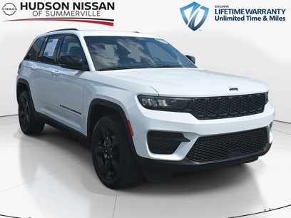 Used 2023 Jeep Grand Cherokee Altitude
