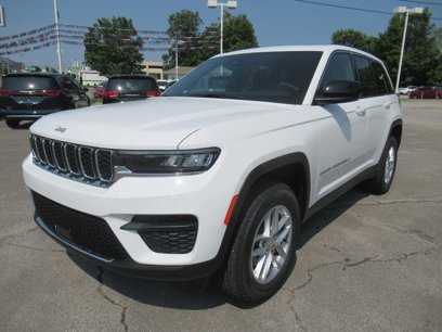 New 2025 Jeep Grand Cherokee Laredo w/ Luxury Tech Group I
