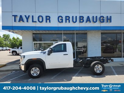 Used 2024 GMC Sierra 2500 Pro w/ Convenience Package