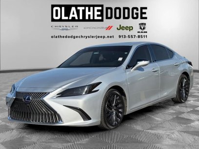 Used 2021 Lexus ES 300h w/ Accessory Package