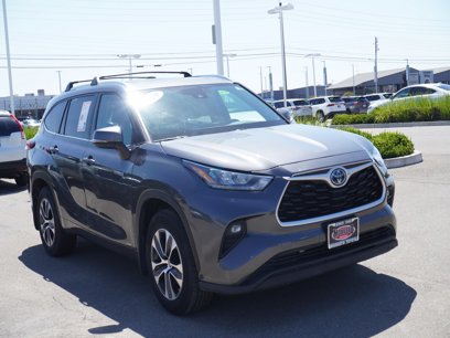 Used 2020 Toyota Highlander XLE