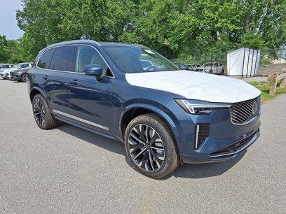 New 2025 Volvo XC90 B6 Core w/ Climate Package