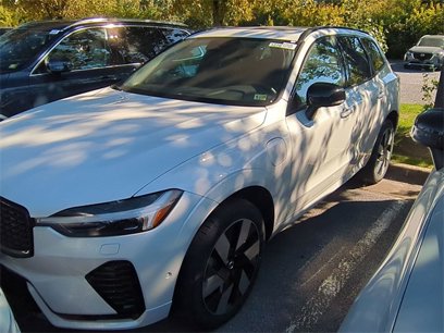 New 2024 Volvo XC60 T8 Plus w/ Climate Package