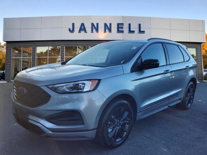 Used 2024 Ford Edge SE w/ Black Appearance Package