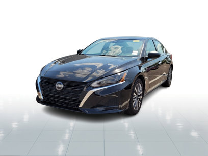 Used 2024 Nissan Altima 2.5 SV