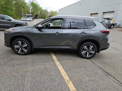 New 2025 Nissan Rogue SL