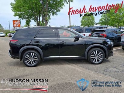 Used 2022 Nissan Pathfinder Platinum w/ Cargo Package