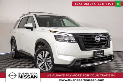 Certified 2023 Nissan Pathfinder SL w/ Lighting Package (N92)