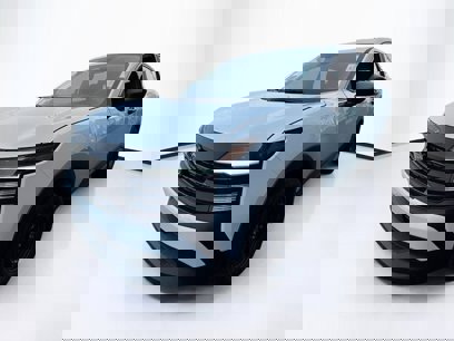 New 2025 Nissan Kicks S