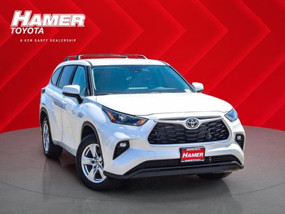 New 2025 Toyota Highlander LE