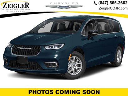 New 2025 Chrysler Pacifica Select