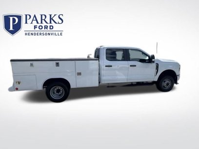 New 2025 Ford F350 XL w/ XL Chrome Package