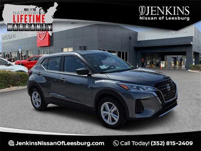 New 2025 Nissan Kicks Play S
