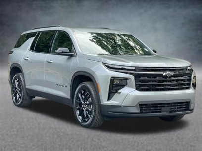 New 2025 Chevrolet Traverse LT w/ Midnight/Sport Edition