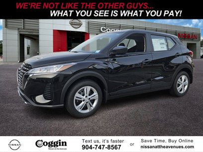 New 2025 Nissan Kicks Play S