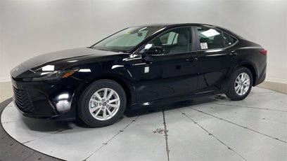 New 2025 Toyota Camry LE