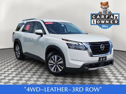 Certified 2022 Nissan Pathfinder SL w/ Lighting Package (N92)