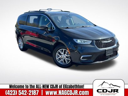 Used 2022 Chrysler Pacifica Touring-L