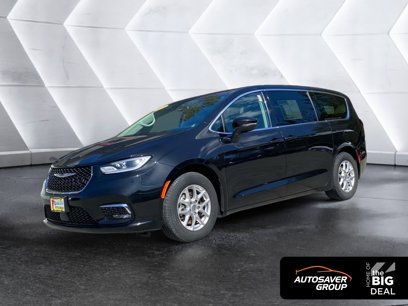 Used 2023 Chrysler Pacifica Touring-L