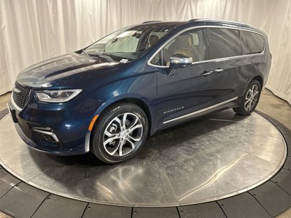 Used 2022 Chrysler Pacifica Pinnacle