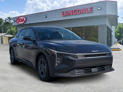 New 2025 Kia K4 LXS