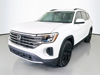 Used 2024 Volkswagen Atlas SE w/ Black Wheel Package