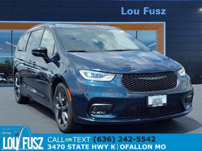 New 2025 Chrysler Pacifica Limited
