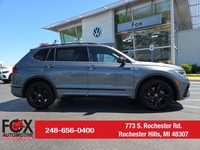 Certified 2024 Volkswagen Tiguan SE R-Line