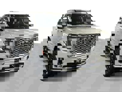 Certified 2022 GMC Yukon SLT w/ SLT Premium Package
