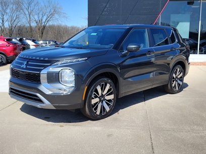 New 2025 Mitsubishi Outlander SE