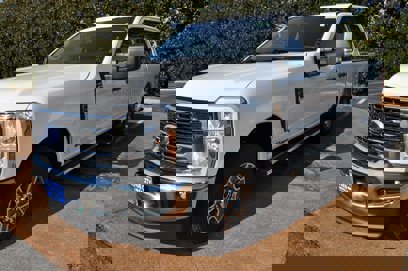 New 2025 Ford F250 XLT w/ FX4 Off-Road Package